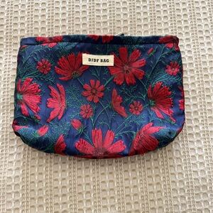 Source Unknown Floral Cosmetic Bag in Navy, Red & Green
